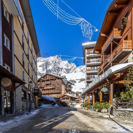 Apartment Hellochalet Cervinia - Snowline Lulu - Ski-in Ski-out *